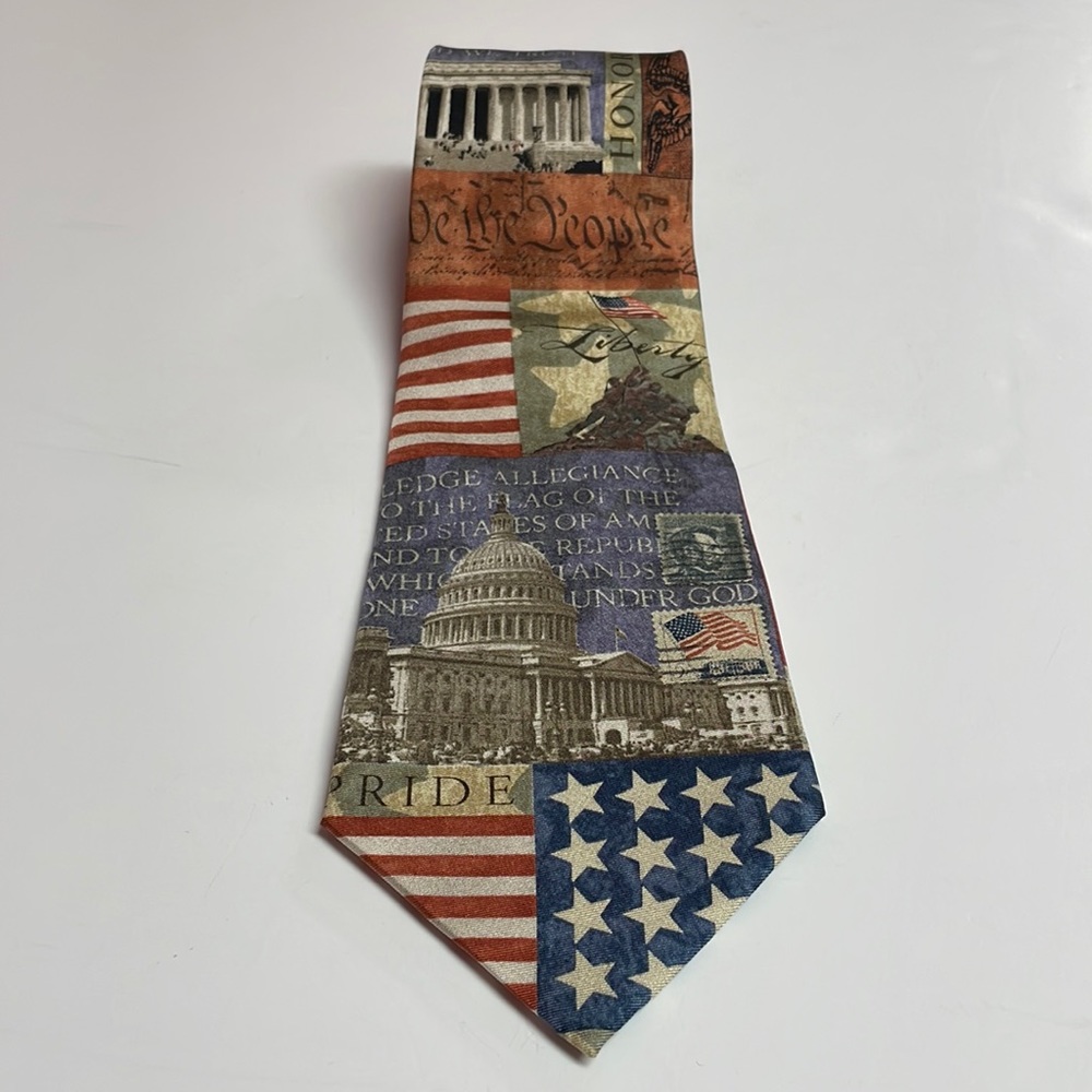 Eagle Wings Tie
